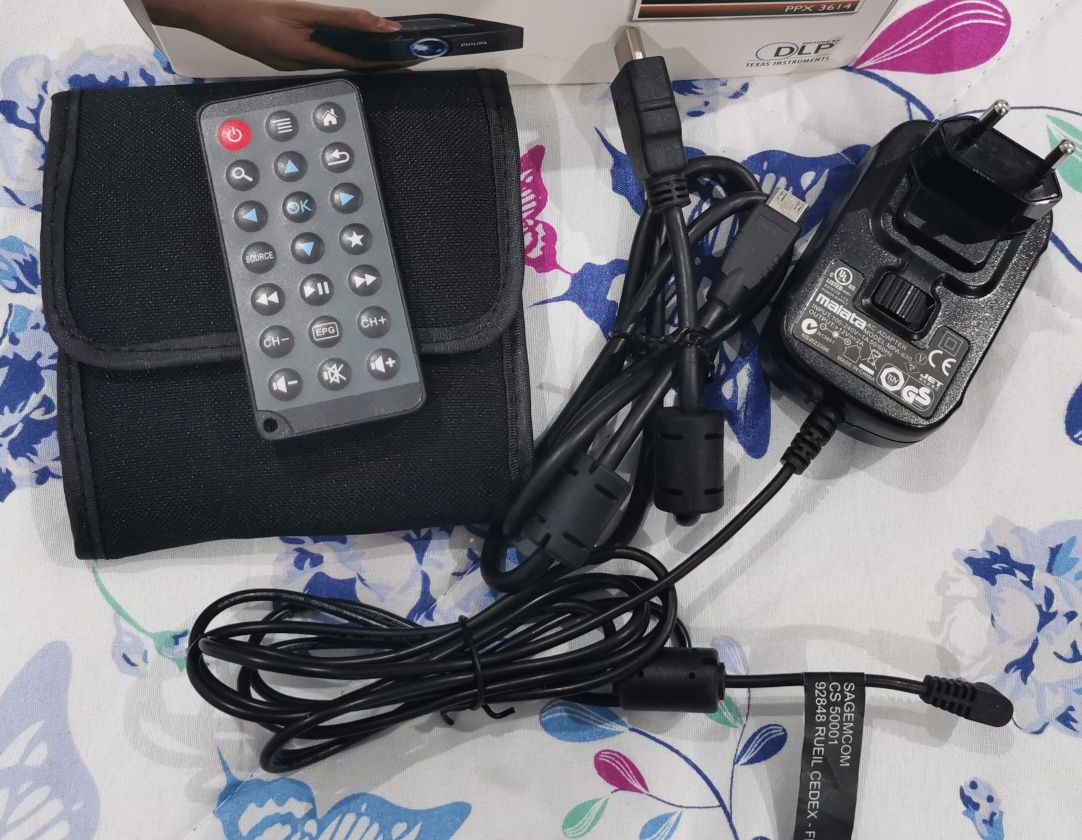Projetor android Philips picopix 3614 (Só 10cm)