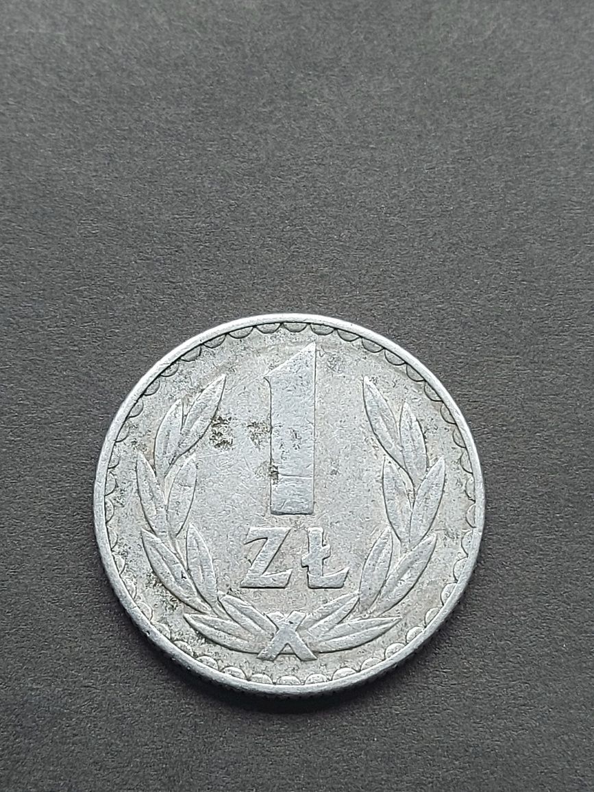 moneta z czasów PRL 1 złoty z 1975r bez znaku mennicy