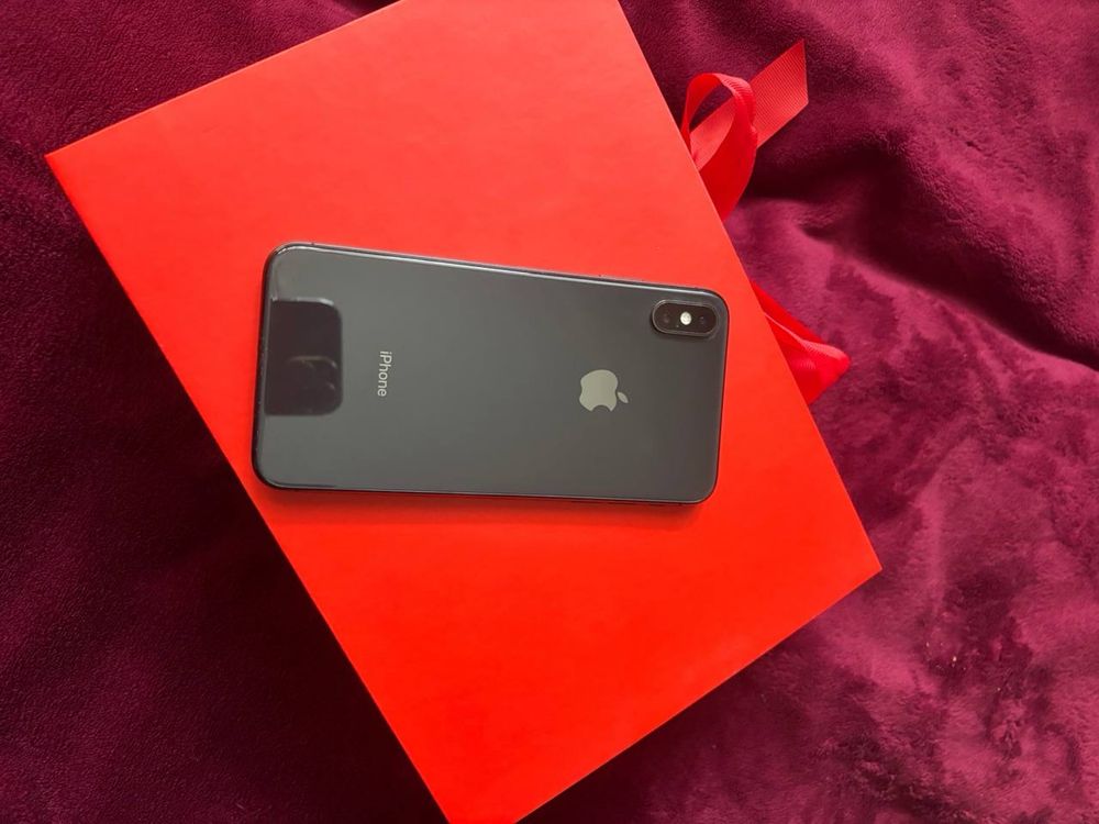 Продам айфон xs max .256гб.