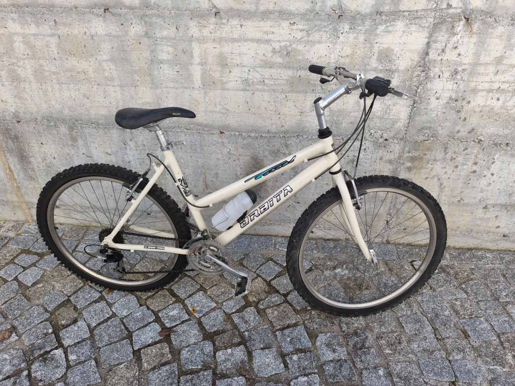Vendo bicicleta usada em bom estado