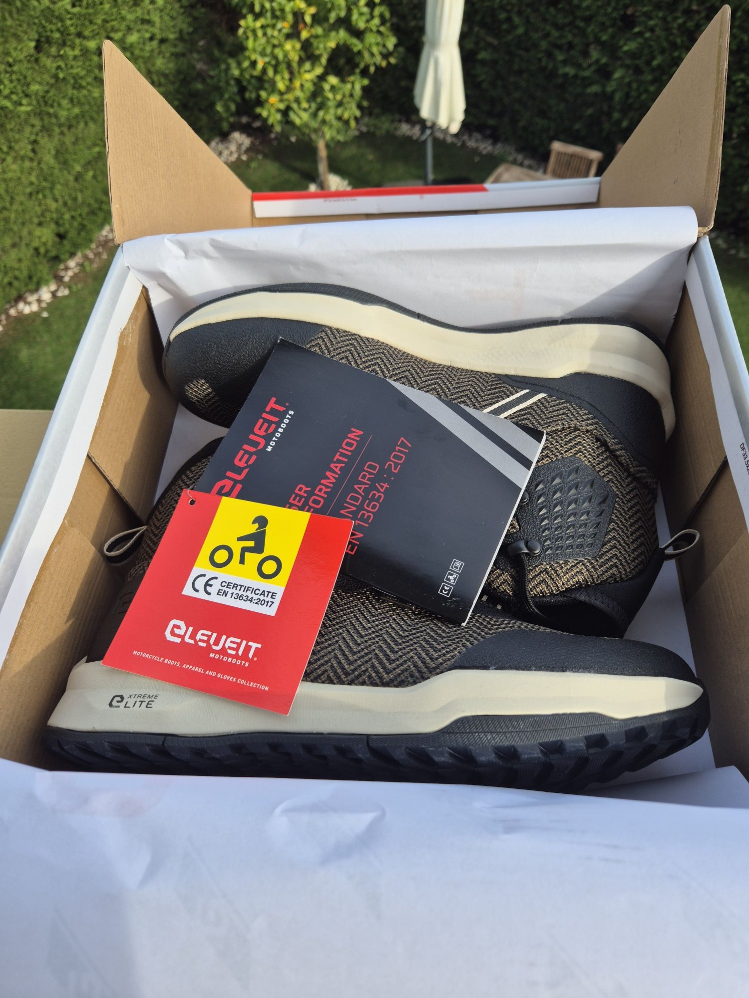 Botas Eleveit 43 (novas)