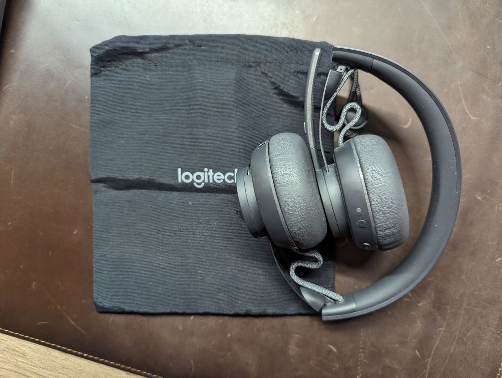 Бездротові навушники Logitech Zone Wireless Plus