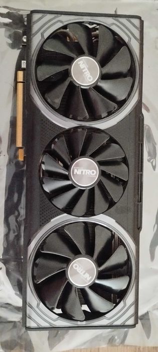 Radeon Rx Vega 64 nitro +  8gb ( sapphire)