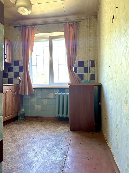 2--х 44 квартал, ул Калантая, 22,  не угл, пристр балкон, погреб