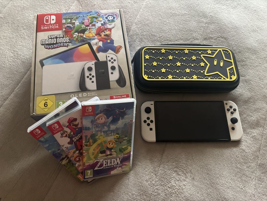 Nintendo Switch OLED 64GB White + Super Mario Bros. Wonder