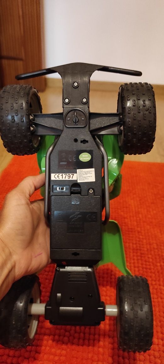 Quadriciclo Kawasaki telecomandado KFX 450R