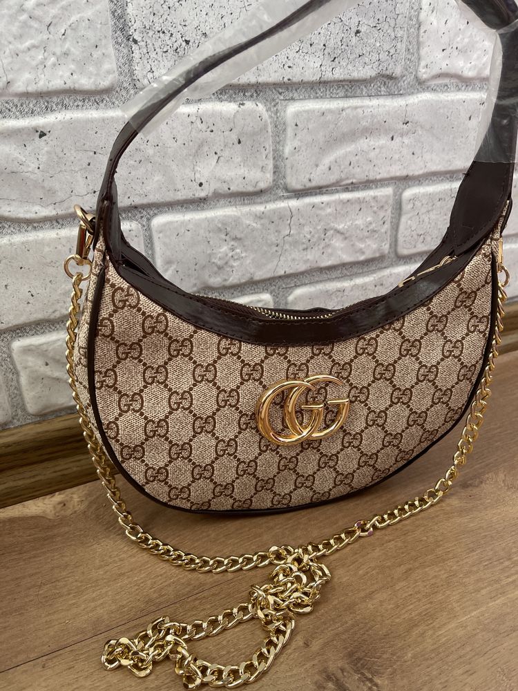 Сумка багет Gucci