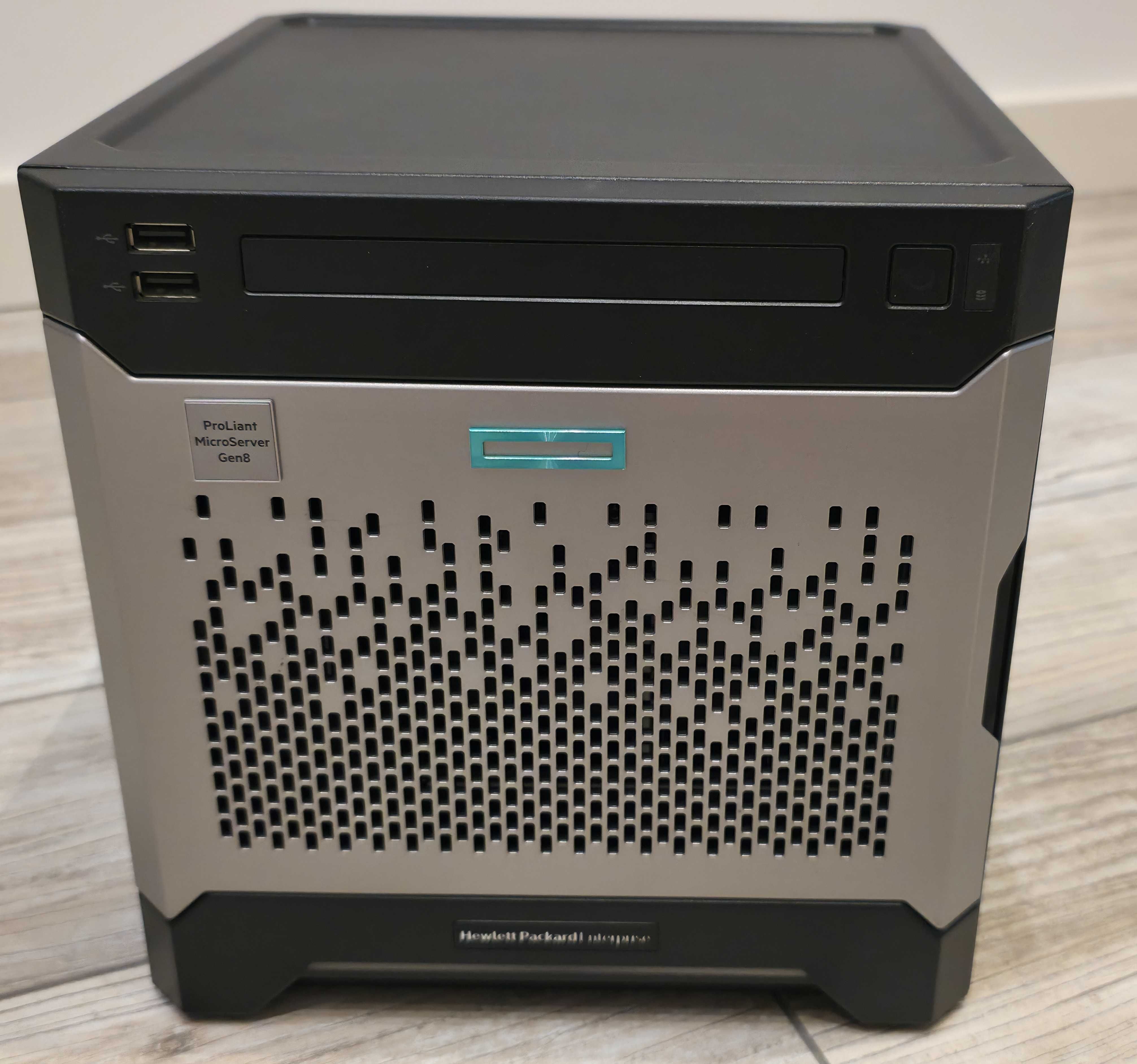 HPE Proliant Microserver Gen 8 + 4x 1TB HDD
