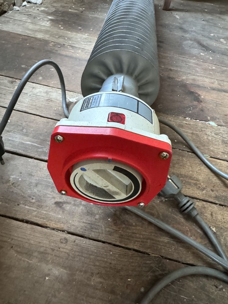 Elektryczny grzejnik przemysłowy Nagrzewnica 2000 W Schultze
