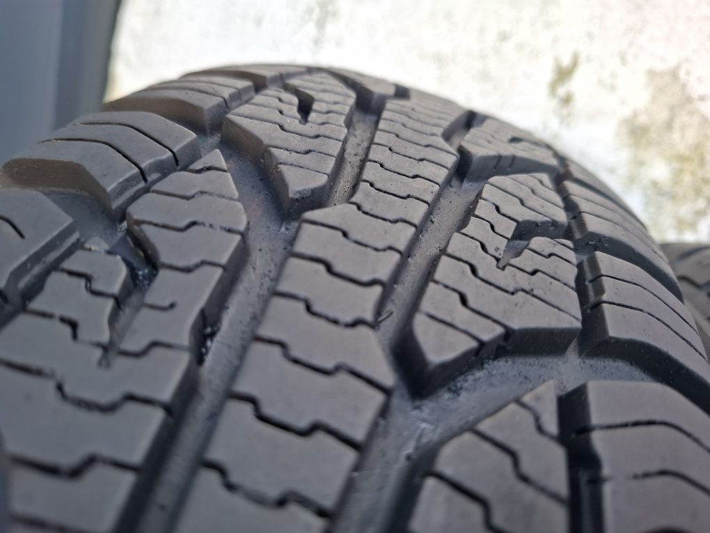Opony Wielosezon Uniroyal 175/65/14 Para Ladne