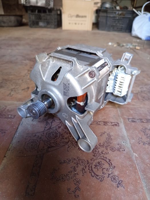 Мотор от стиральной машины SIEMENS 100IQ