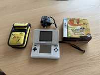Nintendo DS + Pokemon Heart Gold