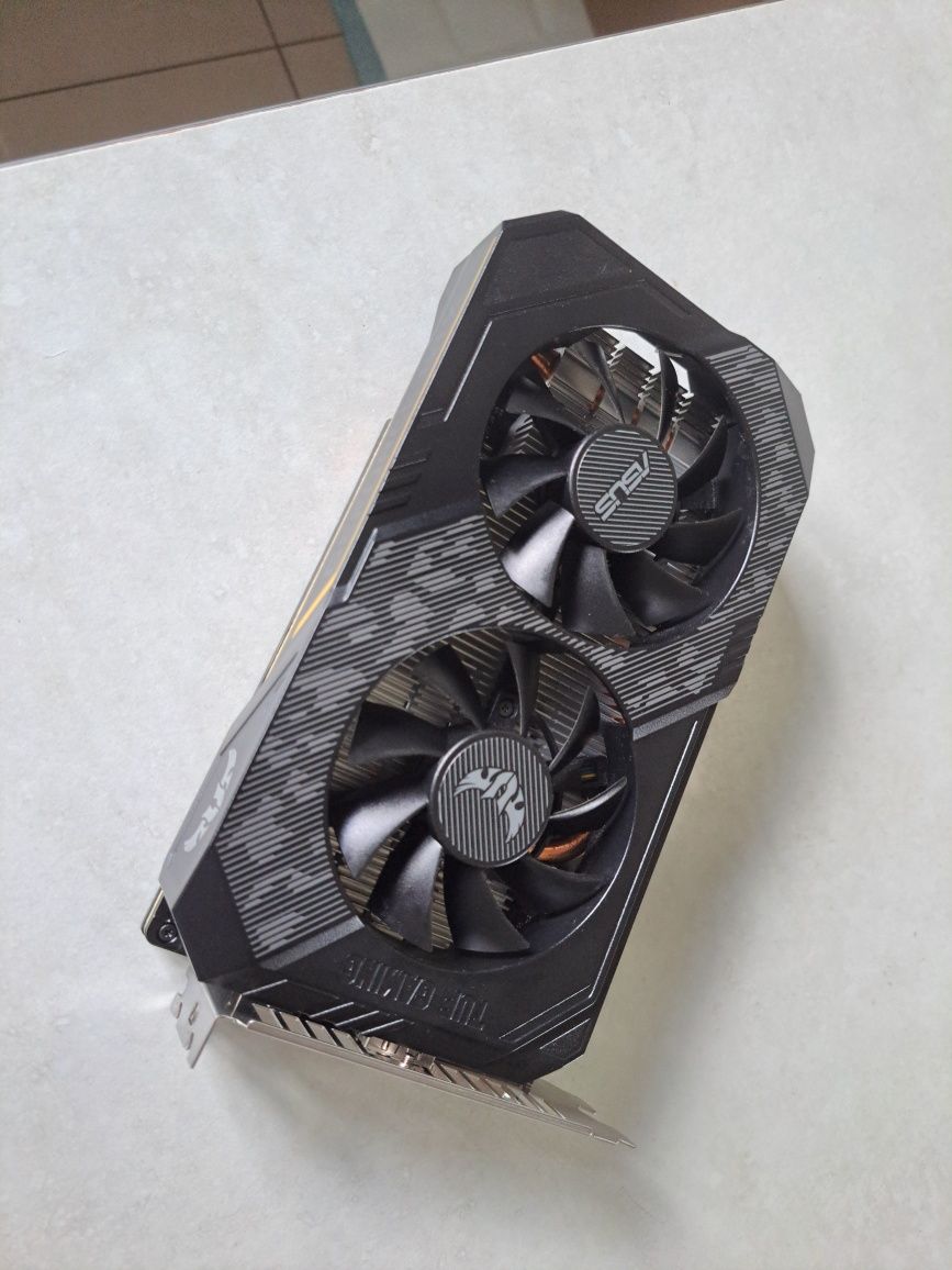 Karta graficzna ASUS GTX 1660Ti 6GB VRAM, w dobrym stanie.