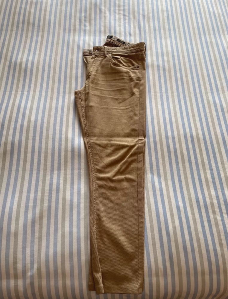 Calças bejes Massimo Dutti
