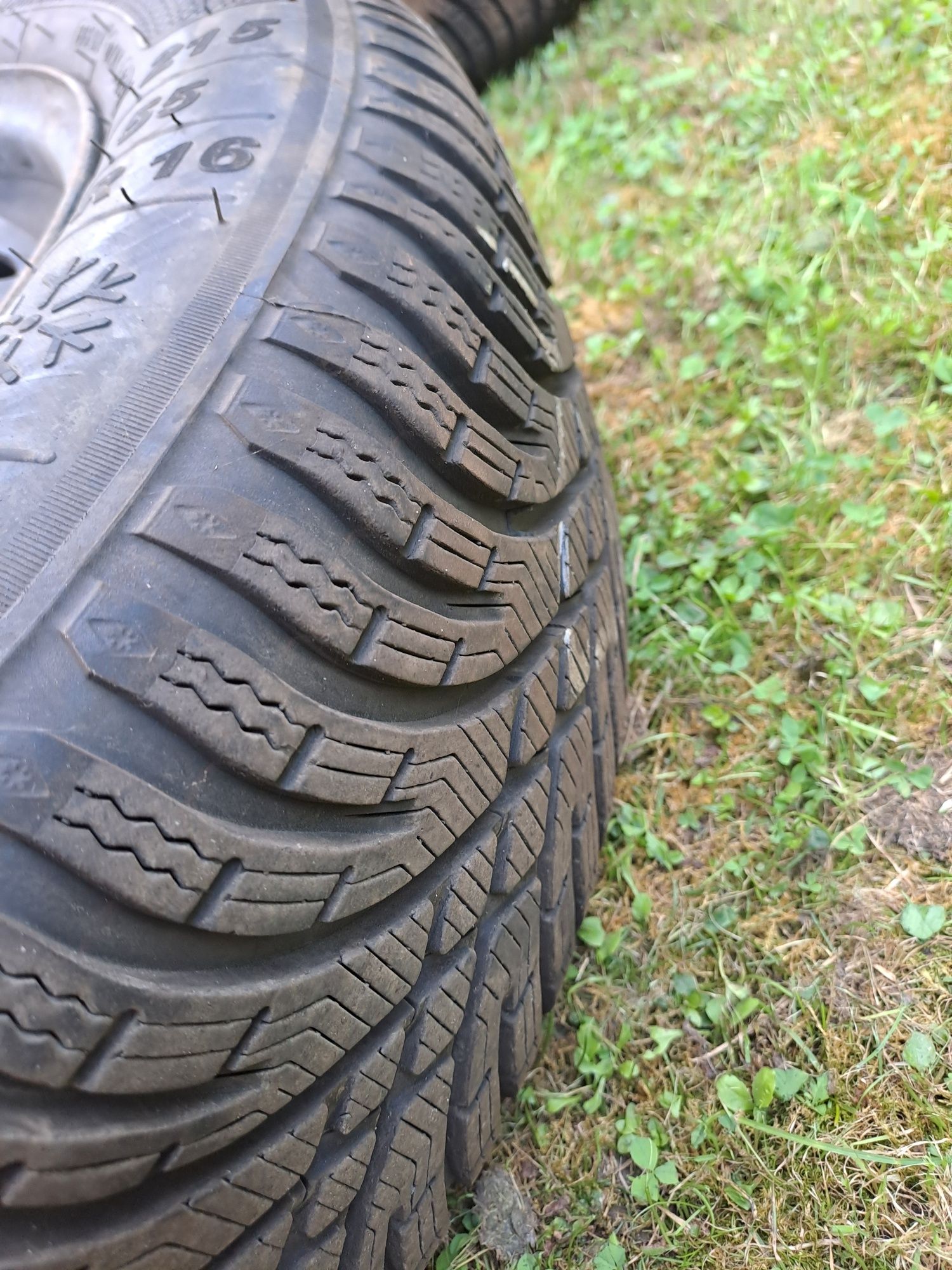 Opony zimowe z felgami Kleber 215 55 R16 komplet 4szt.