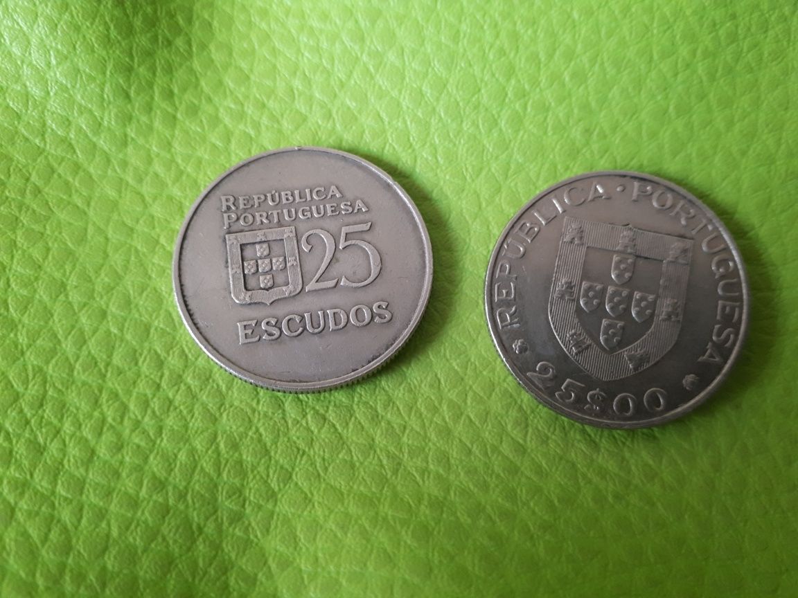 Duas moedas 25 escudos