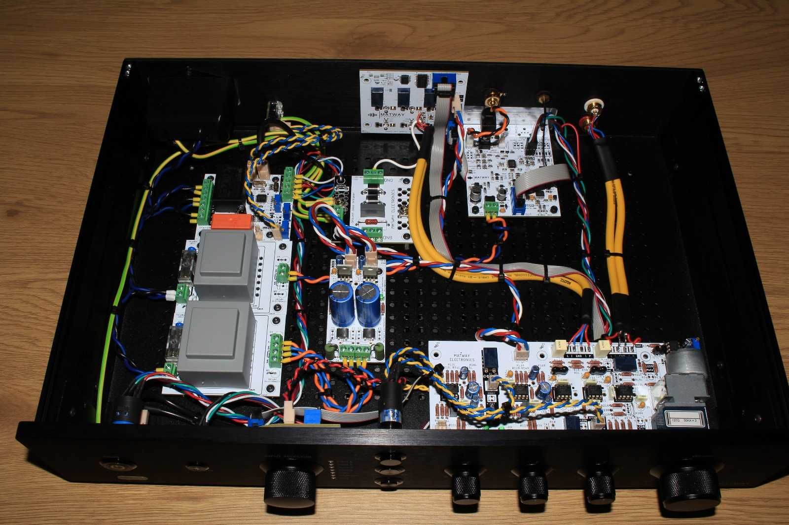 Przedwzmacniacz Matway Electronic z Pilotem