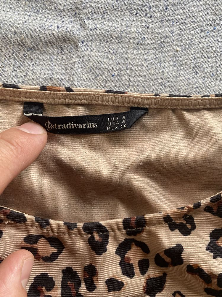 Майке топик леопардовая Stradivarius