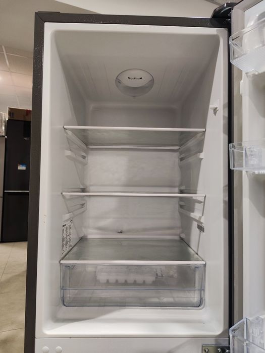 Холодильник маленький Hisense RB224D4BDF см, з Європи