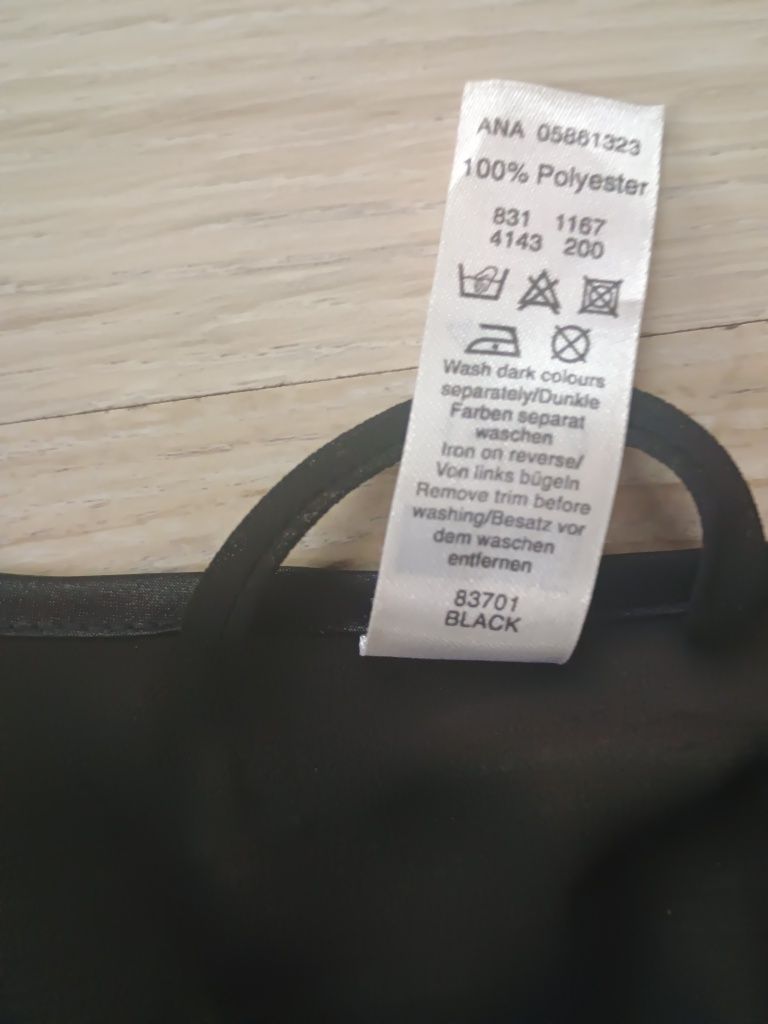 Elegancki cienki szlafrok narzutka czarna z futerkiem marabuta 40/42 r
