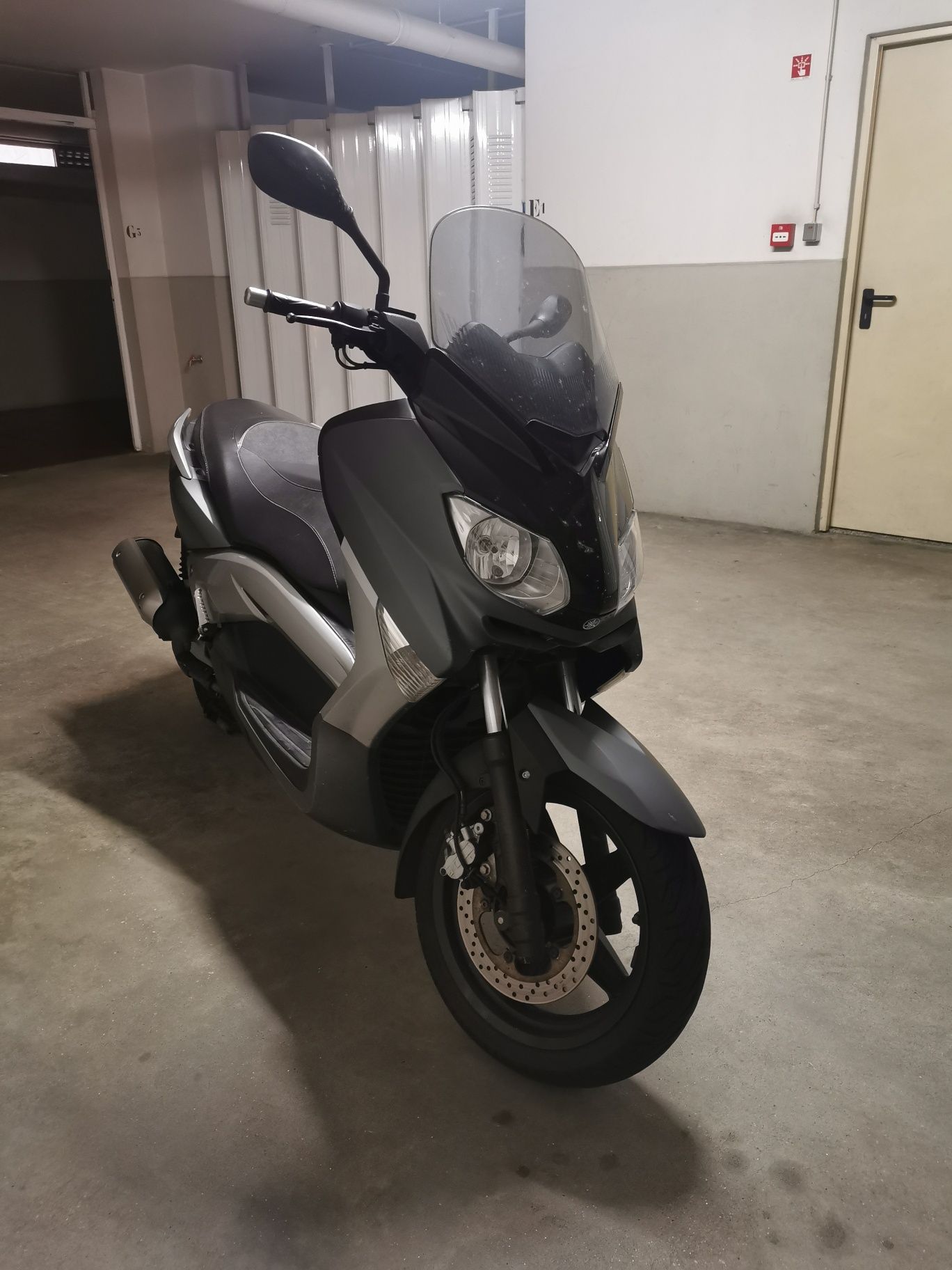 Scooter Yamaha xmax 125 cc