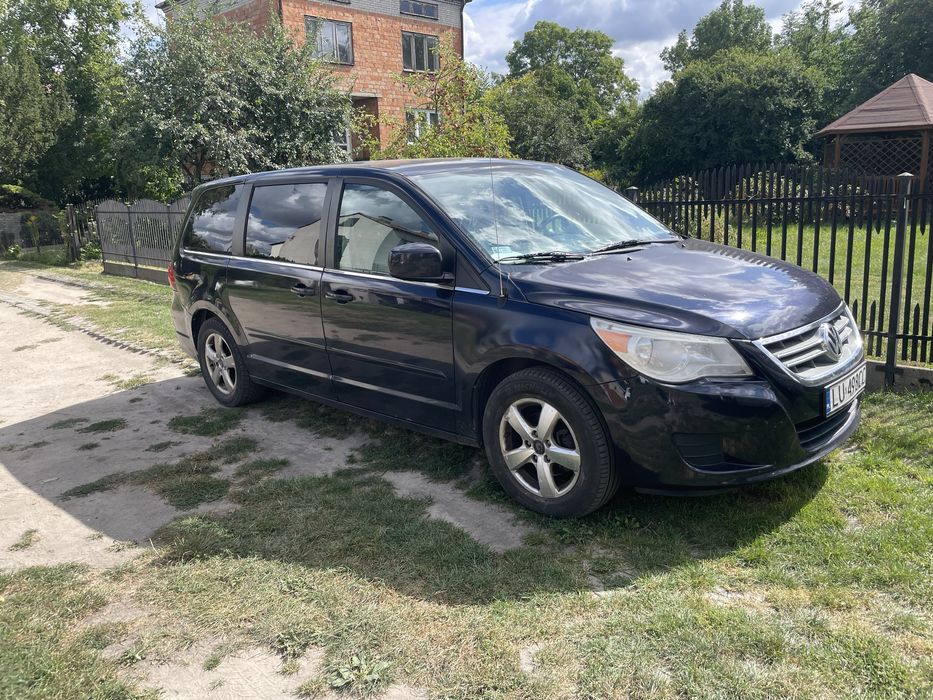 Vw Routan rzadki  7 osobowy Van LPG