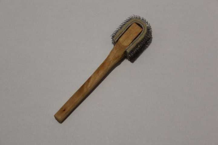 Щетки для чистки кастрюль, сковородок и другой кухонной посуды