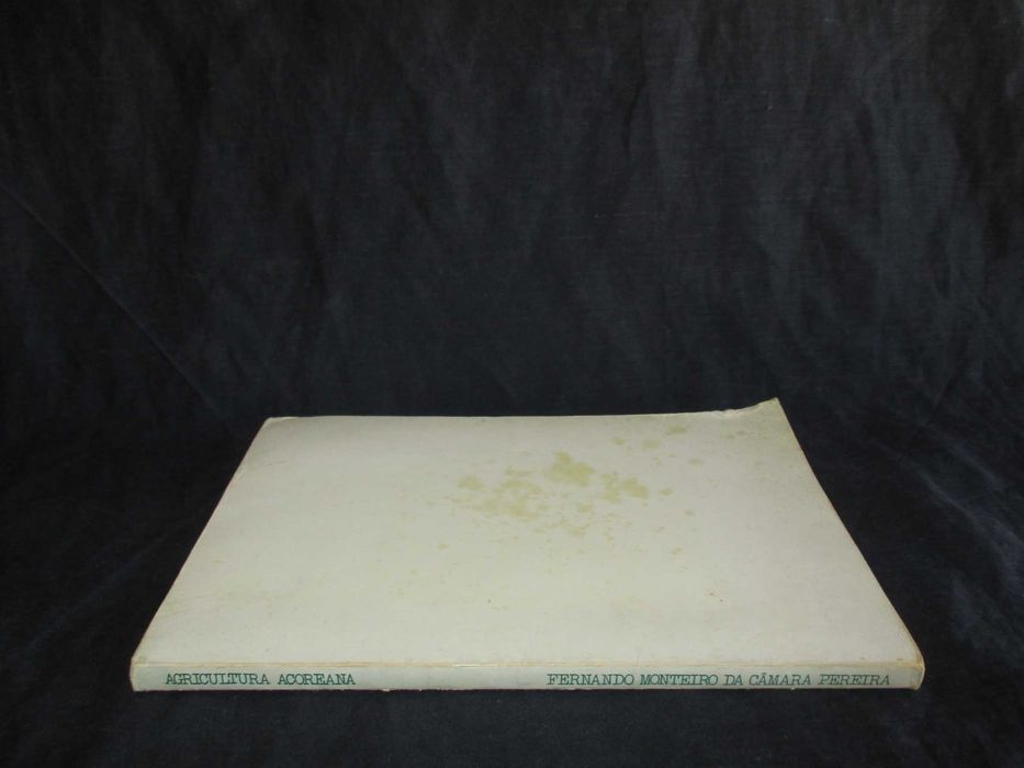 Livro Agricultura Açoreana um caminho para a Europa