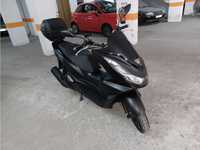 Honda PCX | 2400kms | 2023 | Como Nova