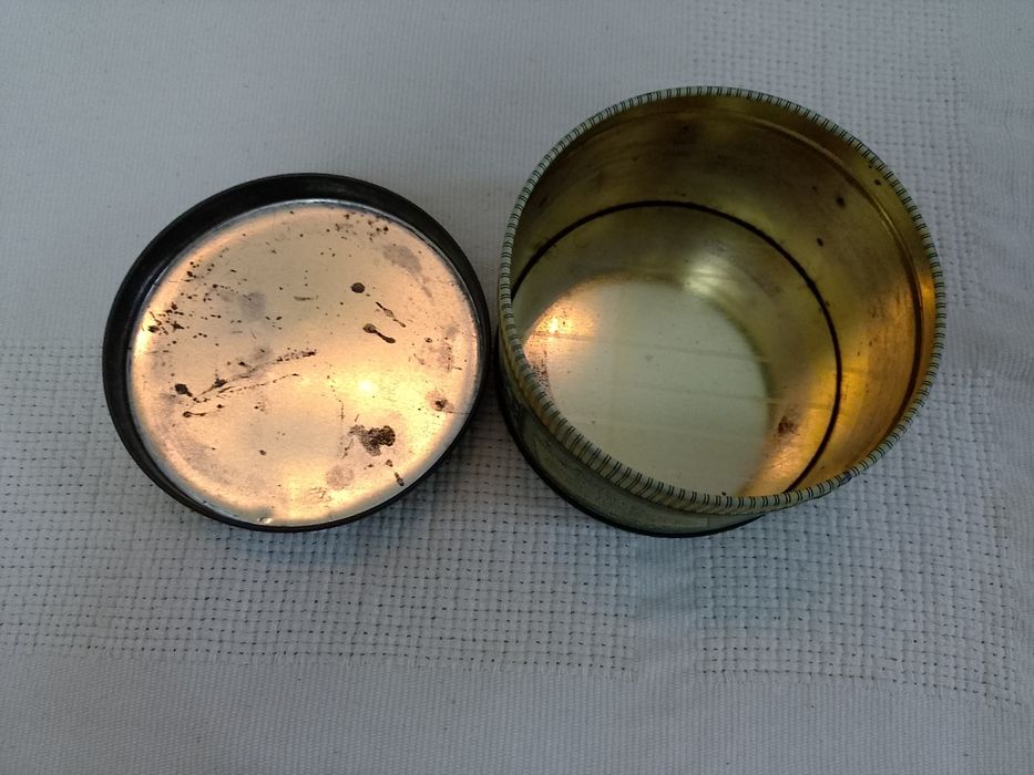 Caixa metálica para coleção