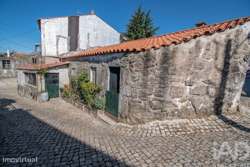 Habitação T2 em Maçainhas de 66,00 m2