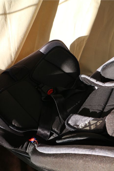 Автокрісло El Camino для дітей 1-4 роки, відмінний стан