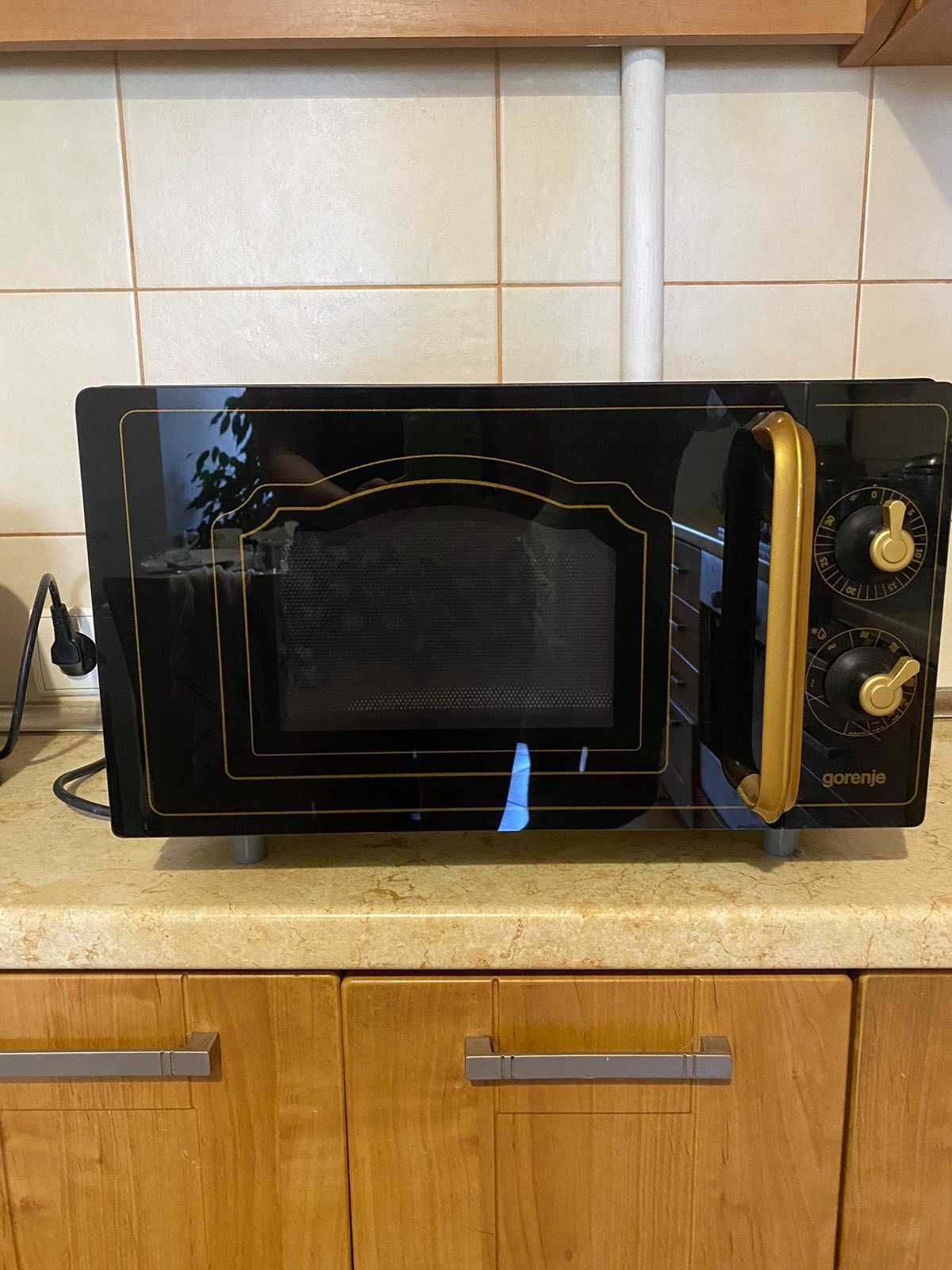 Мікрохвильова піч Gorenje MO 4250 CLB