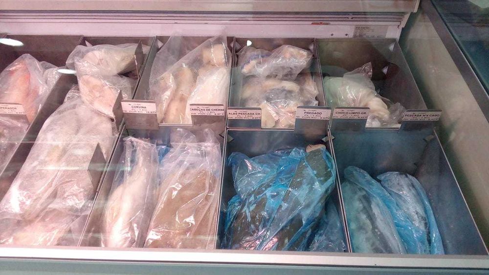 Ilha / Vitrine de congelados