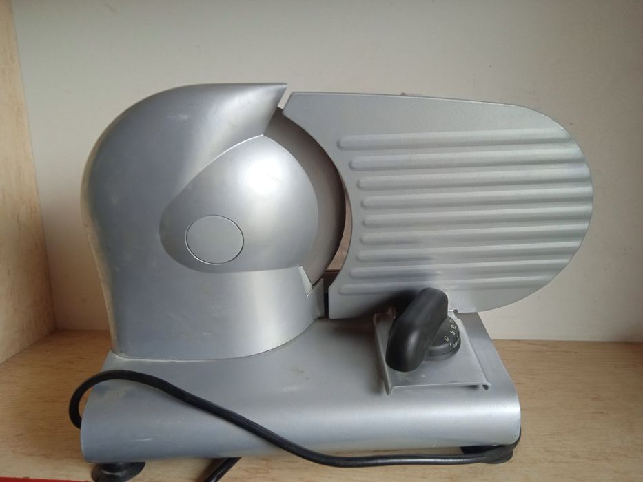 Слайсер кухонний AUSONIA 190