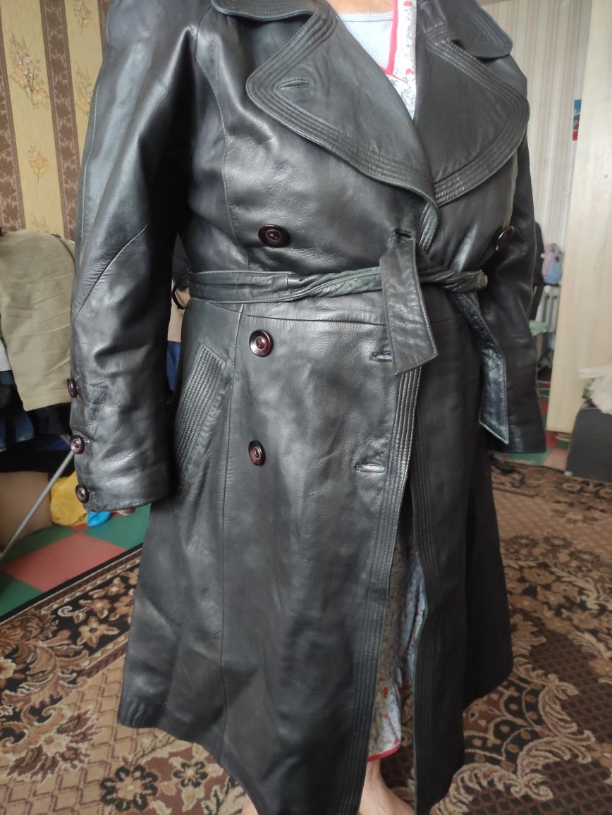 Пальто из натуральной кожи