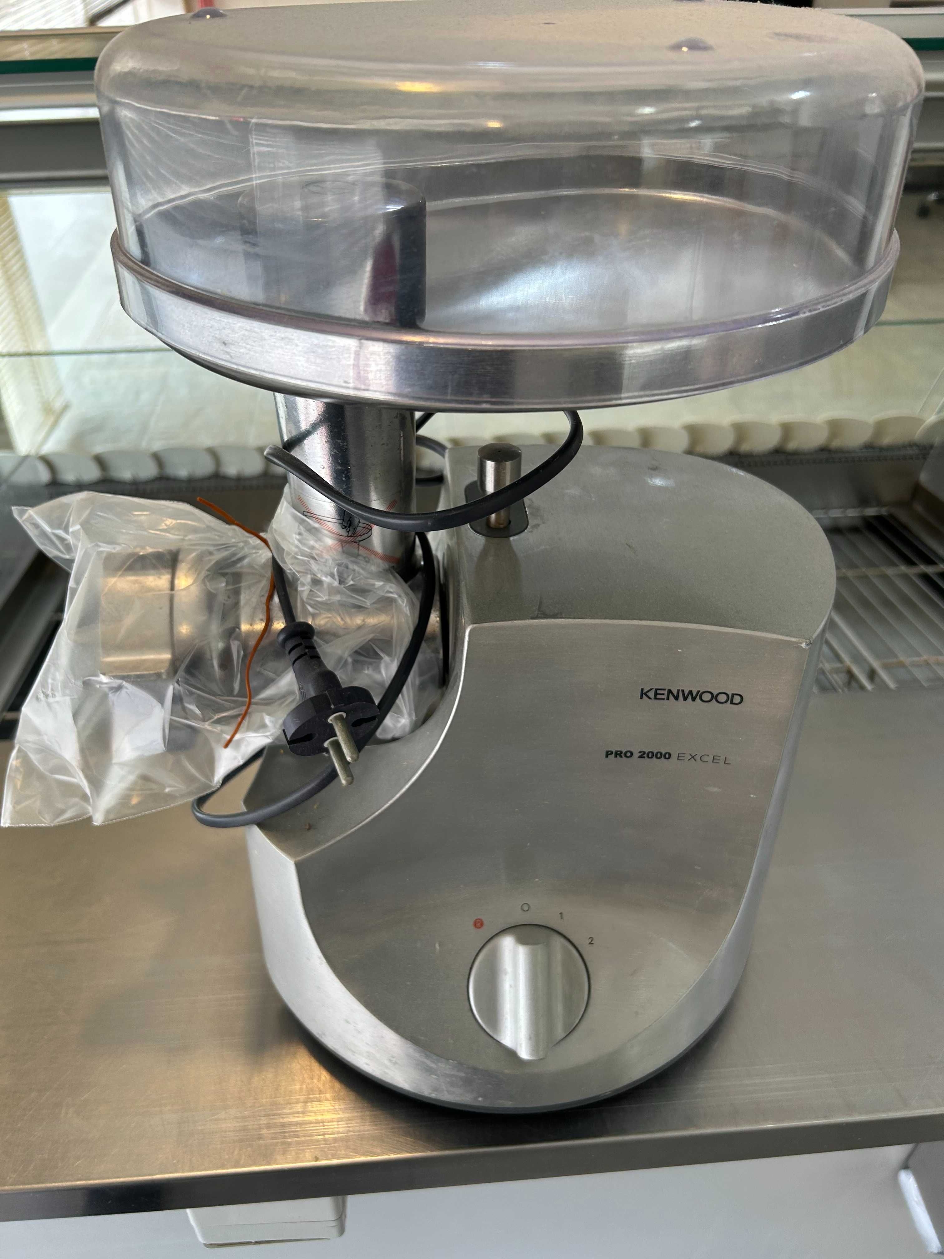 Restauração:Picadora Carne Kenwood P_ 2000W/2 velocidades mt pouco uso