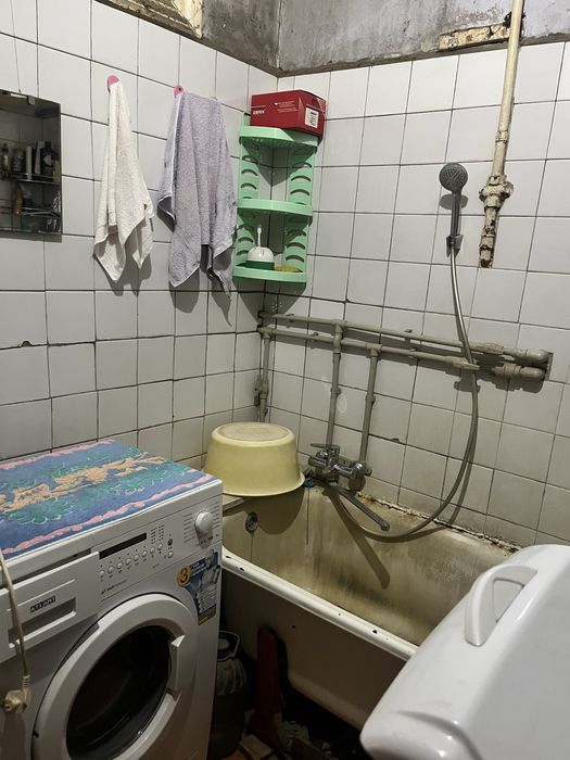 Продам комнату 14м2 с балконом метро ХТЗ 5-7 минут пешком