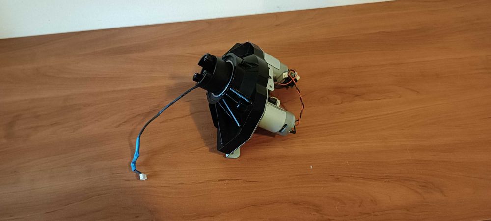 Orygianlna przekładnia z silnikami Logitech G29