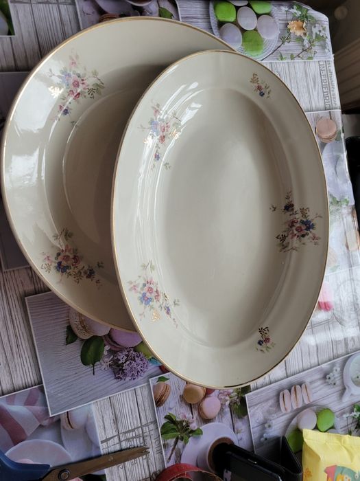 Блюдо з позолотою кругле і овальне