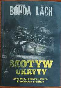 Bonda, Lach "Motyw ukryty"