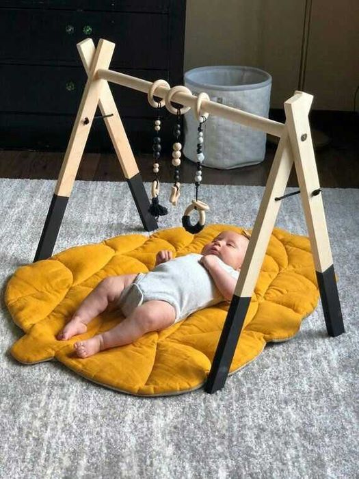 Напольный игровой центр Монтессори малышу Эко игрушки Мобиль BabyGym
