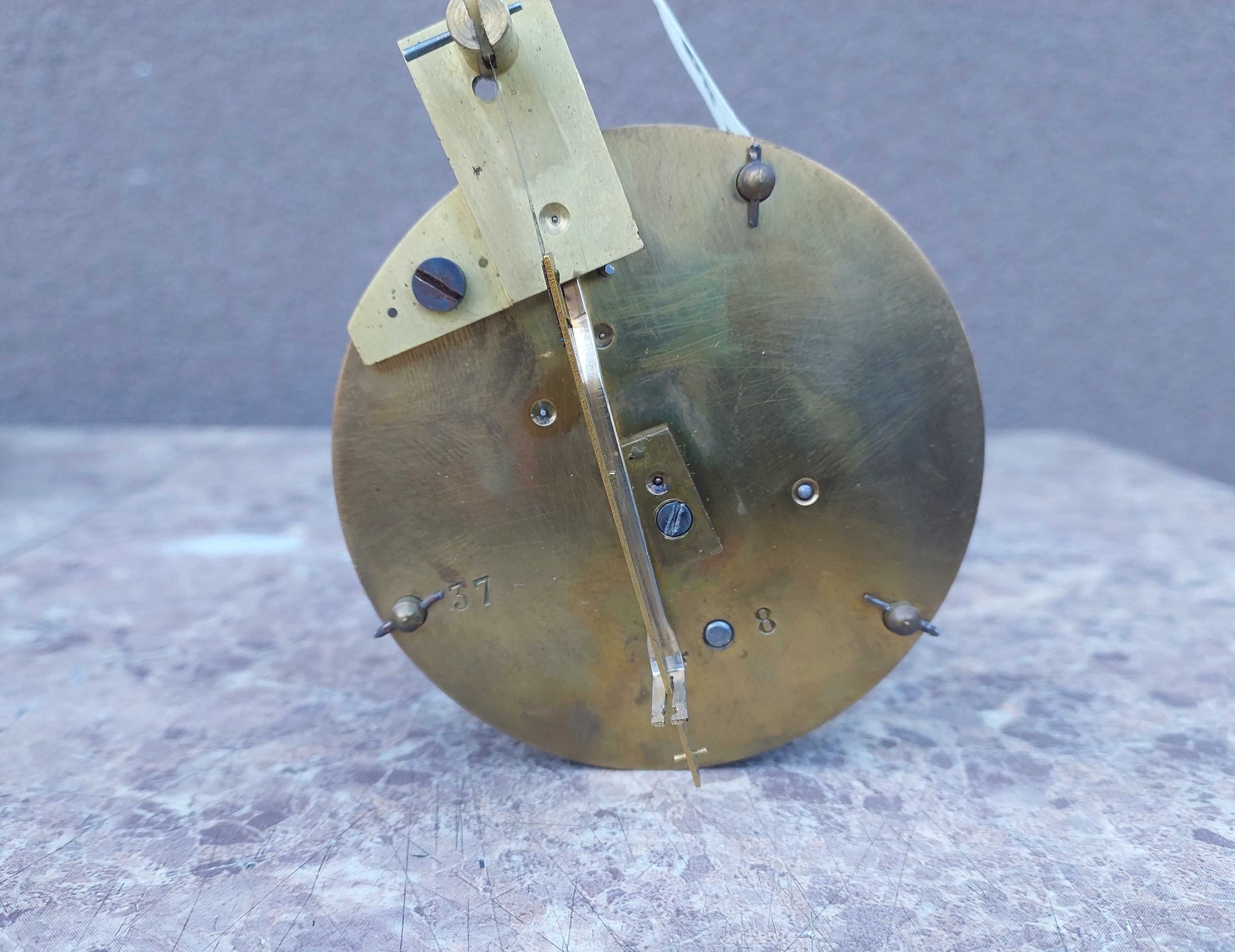 M081 Mechanizm starego zegara kominkowego francuskiego chodzik 77mm