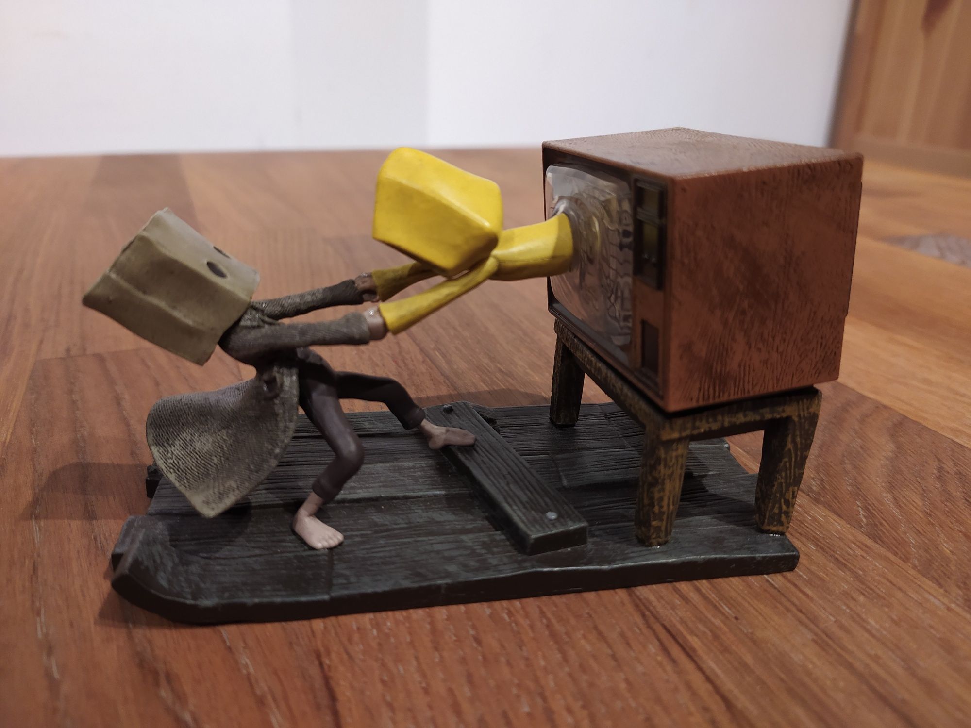 Little nighmares 2 figurka z edycji kolekcjonerskiej ps4 bez gry