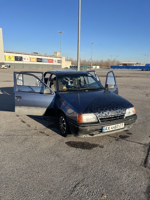 Opel Kadett 1.6i