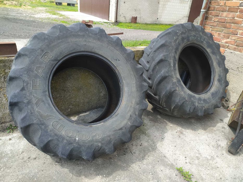 Sprzedam dwie opony 600/65R28