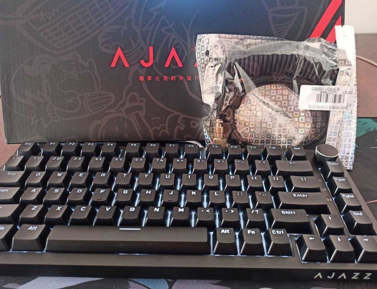 Ajazz AK820 white/black + Кастомный кабель для клавиатуры.