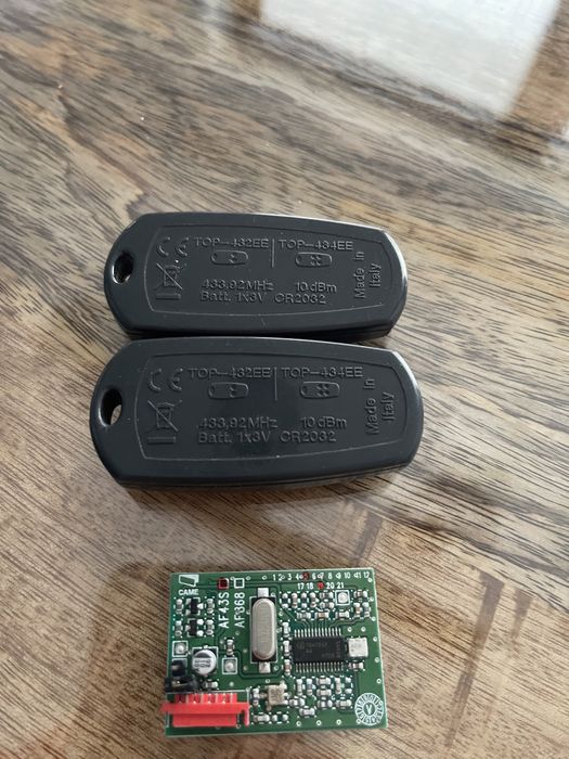 Zestaw CAME do sterowania brama przesowna i brama garazowa