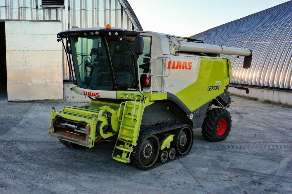 Зернозбиральний комбайн CLAAS LEXION 770 TT