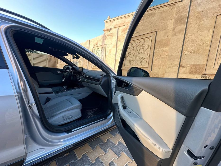 Audi A4 Allroad 2023 Quattro Ultra • S-Line